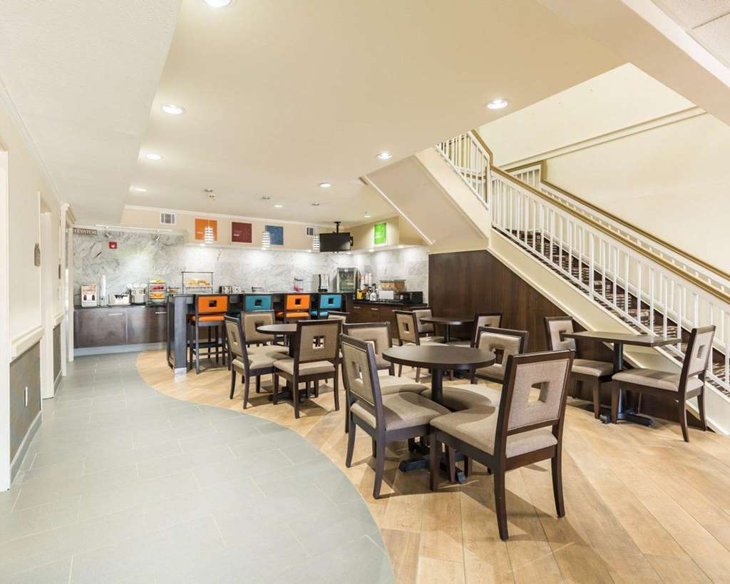 Econo Lodge Inn & Suites East Houston I-10 Restaurant bilde