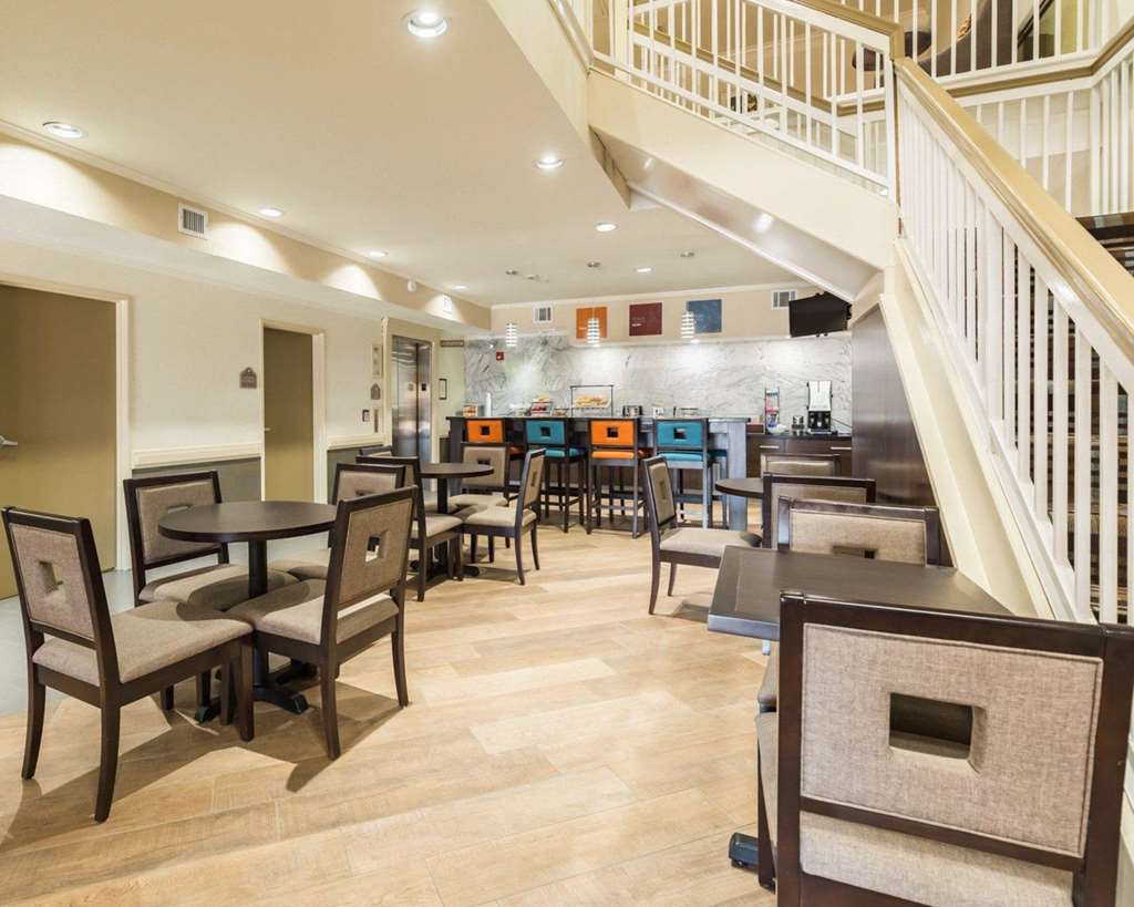 Econo Lodge Inn & Suites East Houston I-10 Restaurant bilde
